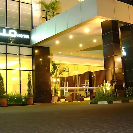Travello Hotel Manado Esterno foto